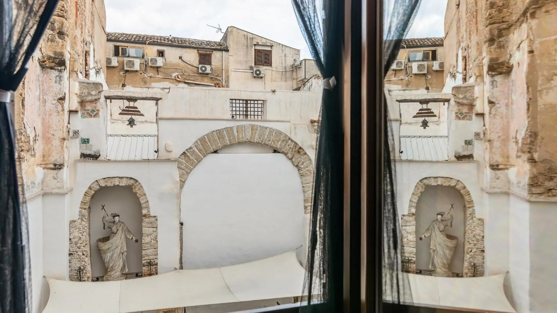 Palazzo Reale Cozy Apartments Palermo